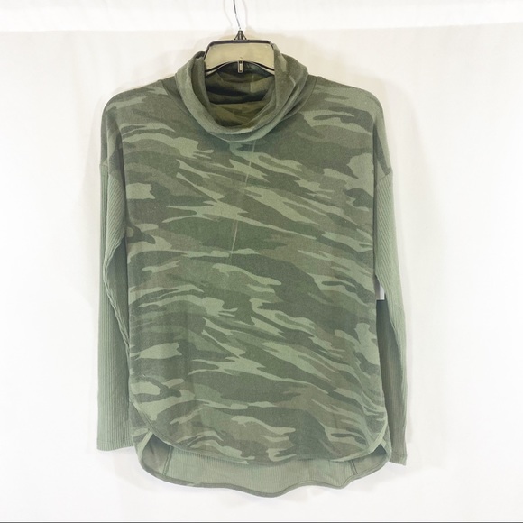 Nordstrom Sweaters - Nordstrom Camo pullover